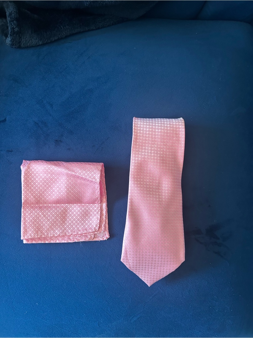 Men's Pink Tie and Pocket Square Set - Classic Solid Weave